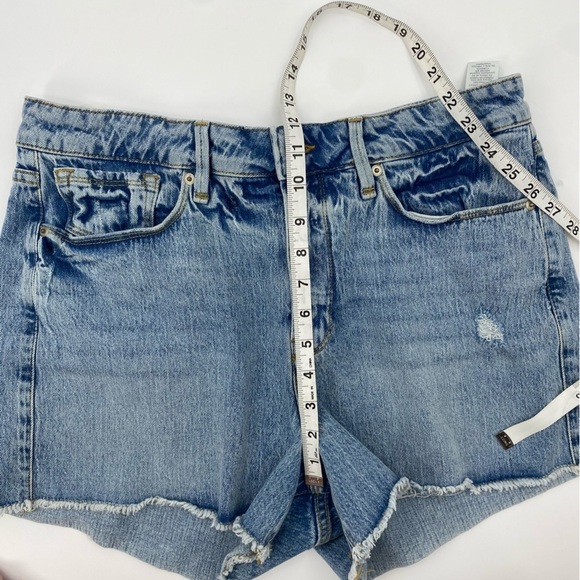 Good American Classic Cut off Shorts size 10 - Picture 9 of 11